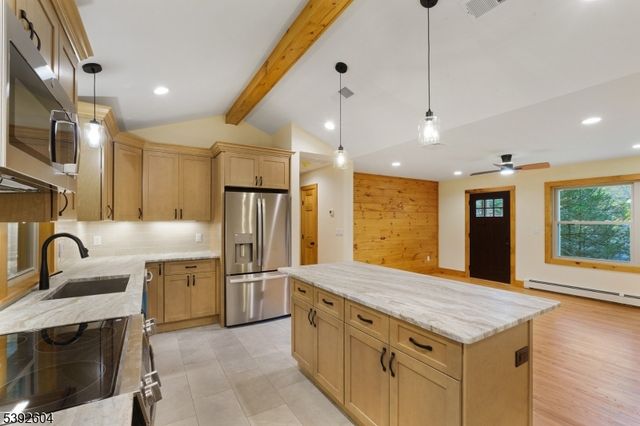 1 South Trl, Sandyston Twp., NJ 07826