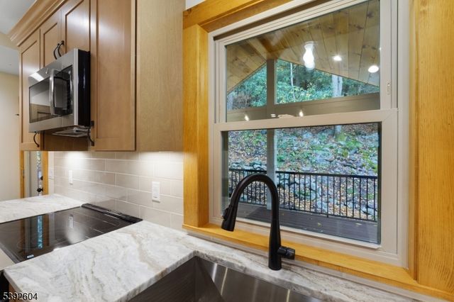 1 South Trl, Sandyston Twp., NJ 07826