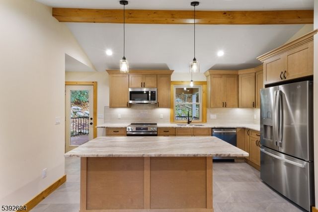 1 South Trl, Sandyston Twp., NJ 07826