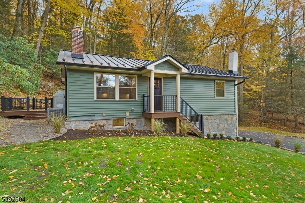 1 South Trl, Sandyston Twp., NJ 07826