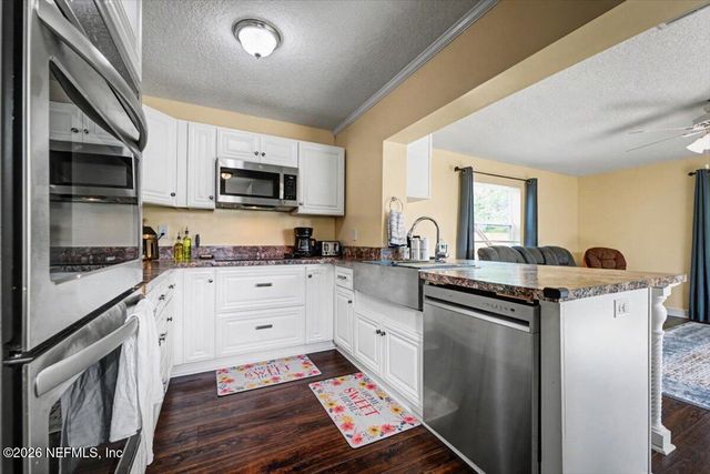 2425 TULSA Road N, Jacksonville, FL 32218