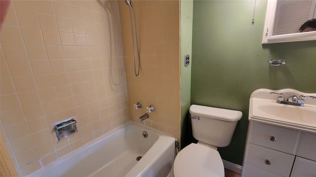 3111 PLUM Street, Erie, PA 16508