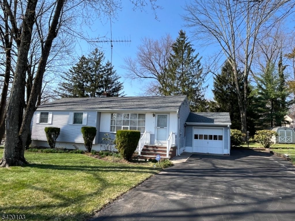 1 Parker Ave, Hanover Twp., NJ 07927