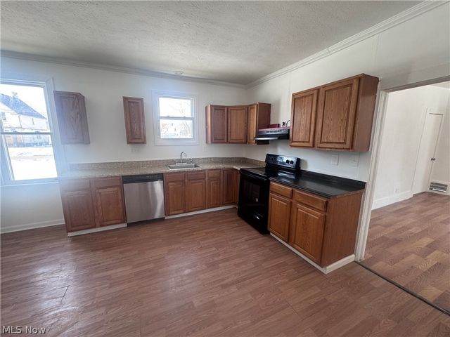 6606 Charter Avenue, Cleveland, OH 44127