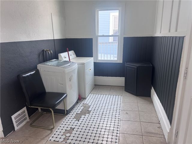 6606 Charter Avenue, Cleveland, OH 44127