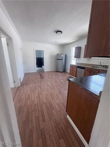 6606 Charter Avenue, Cleveland, OH 44127