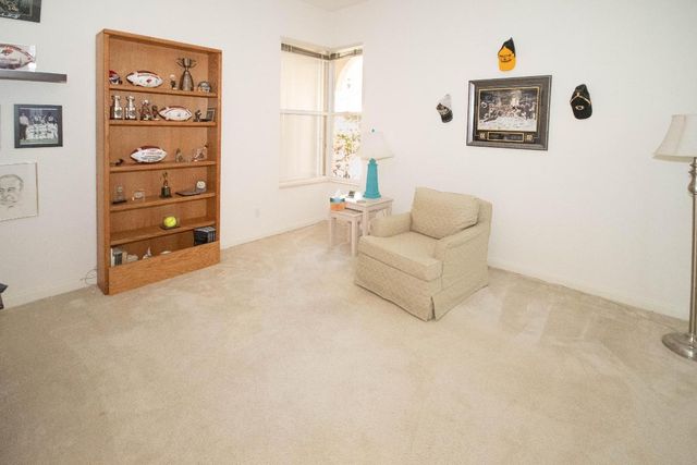 176 E Tall Oaks Circle, Palm Beach Gardens, FL 33410