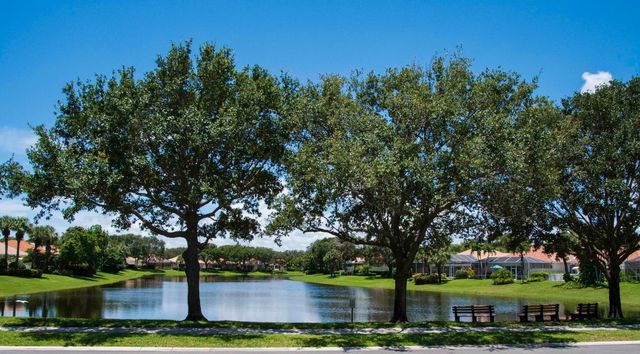 176 E Tall Oaks Circle, Palm Beach Gardens, FL 33410