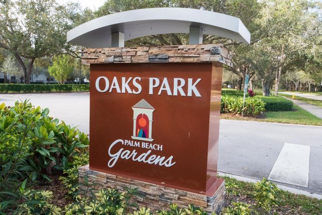 176 E Tall Oaks Circle, Palm Beach Gardens, FL 33410