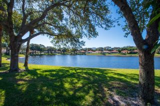 176 E Tall Oaks Circle, Palm Beach Gardens, FL 33410