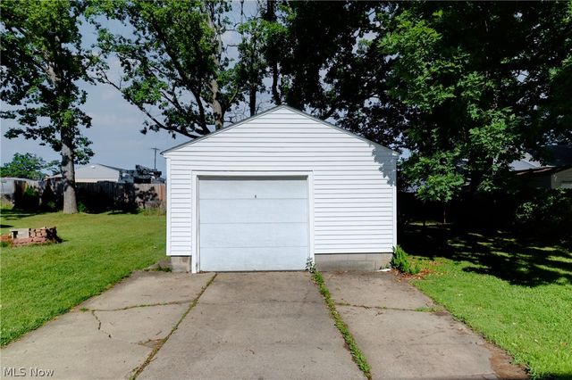 434 Winchester Avenue, Youngstown, OH 44509