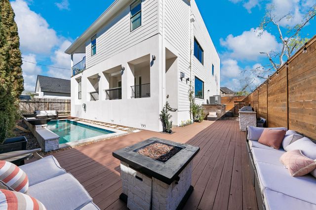 4301 Vivian Street, Bellaire, TX 77401