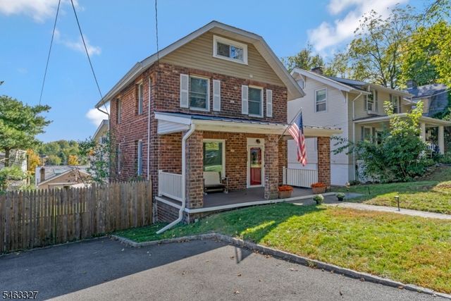 12 Essex Ave, Bernardsville Boro, NJ 07924