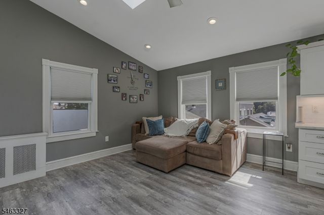 12 Essex Ave, Bernardsville Boro, NJ 07924