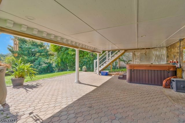 12 Essex Ave, Bernardsville Boro, NJ 07924
