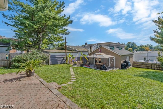 12 Essex Ave, Bernardsville Boro, NJ 07924