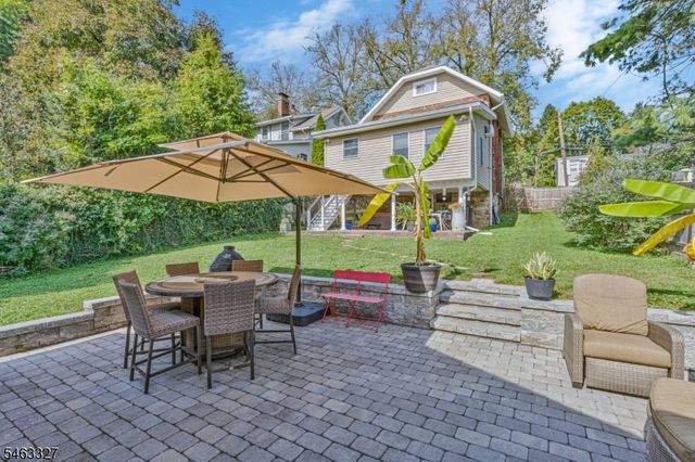 12 Essex Ave, Bernardsville Boro, NJ 07924