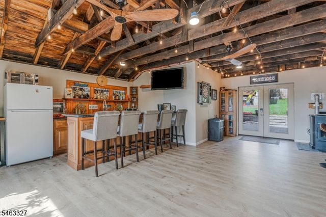 12 Essex Ave, Bernardsville Boro, NJ 07924