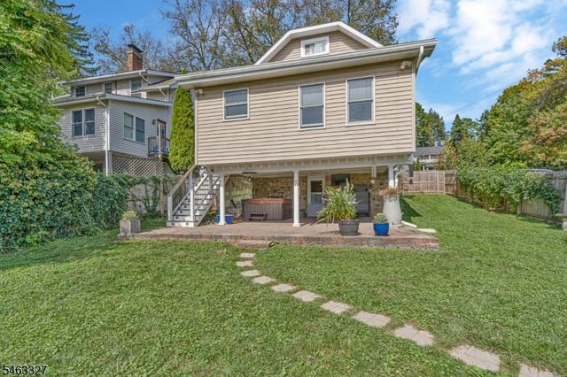 12 Essex Ave, Bernardsville Boro, NJ 07924