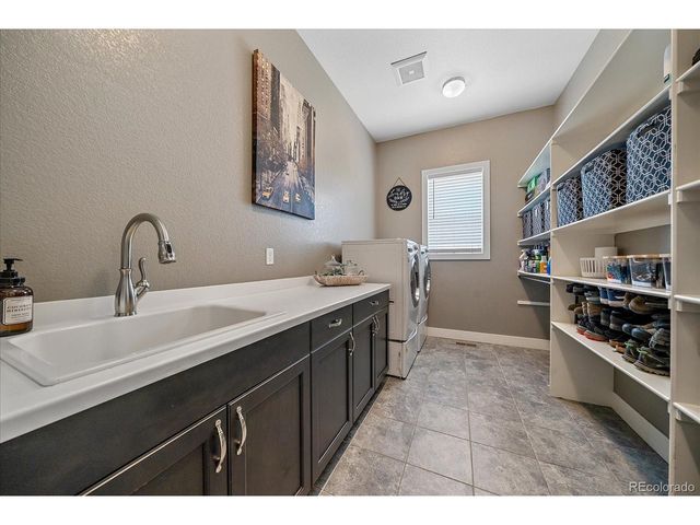 19661 W 95th Pl, Arvada, CO 80007