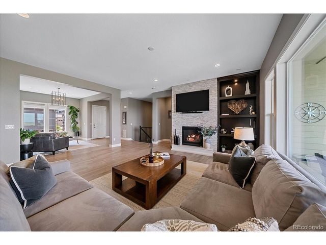 19661 W 95th Pl, Arvada, CO 80007