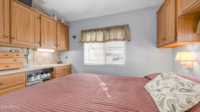 492 IRON ORE Drive, Apache Junction, AZ 85119