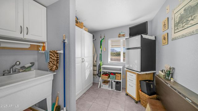 492 IRON ORE Drive, Apache Junction, AZ 85119