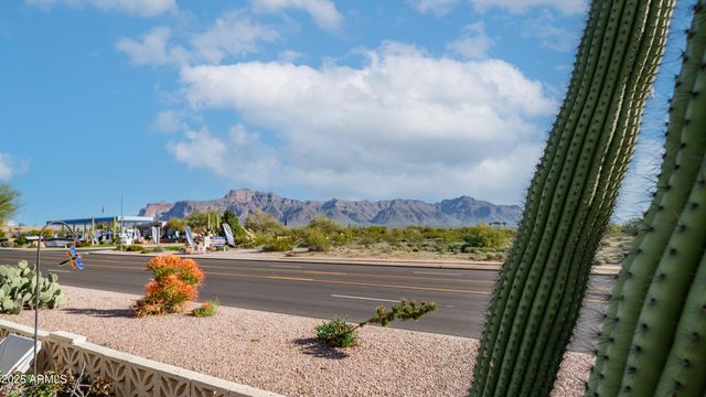 492 IRON ORE Drive, Apache Junction, AZ 85119