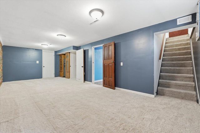 813 MCKENZIE Avenue, Council Bluffs, IA 51503
