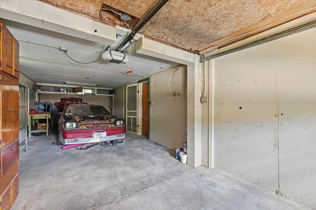 813 MCKENZIE Avenue, Council Bluffs, IA 51503