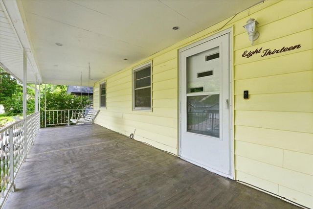 813 MCKENZIE Avenue, Council Bluffs, IA 51503