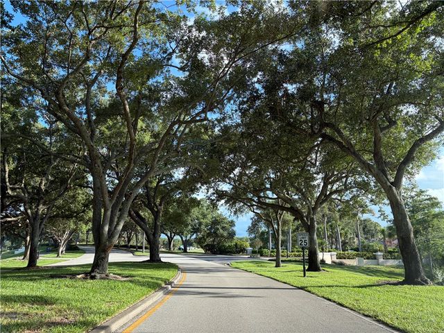 5065 Harmony Circle 306, Vero Beach, FL 32967