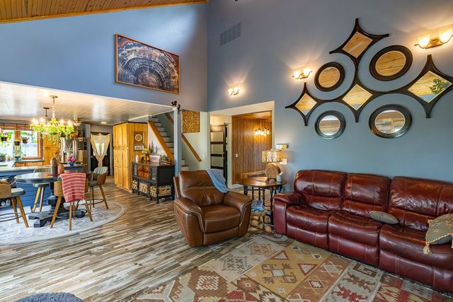 22000 Wildflower Road, Springdale, AR 72764