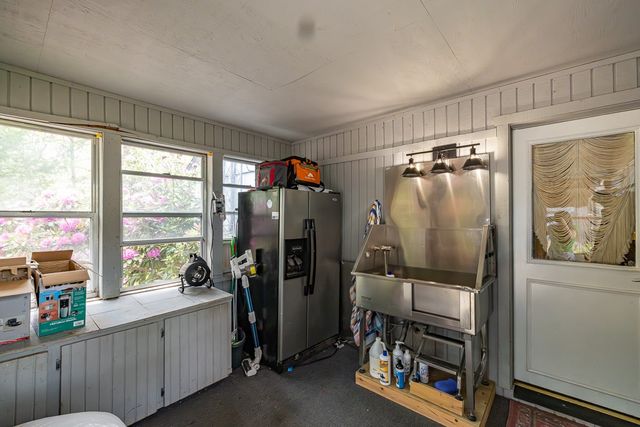 22000 Wildflower Road, Springdale, AR 72764