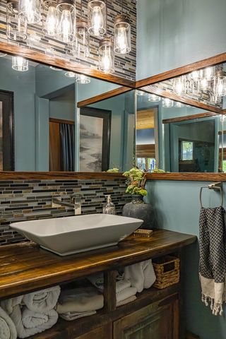 22000 Wildflower Road, Springdale, AR 72764