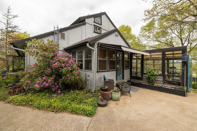 22000 Wildflower Road, Springdale, AR 72764