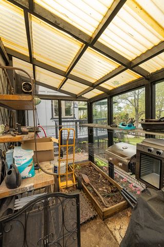 22000 Wildflower Road, Springdale, AR 72764