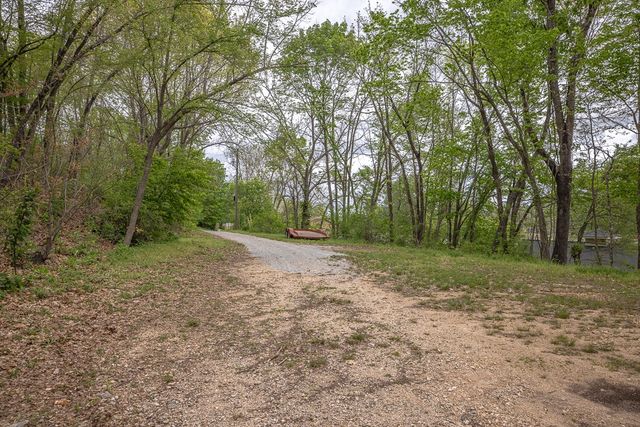 22000 Wildflower Road, Springdale, AR 72764