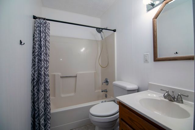 203 E Lake Street, Ashkum, IL 60911