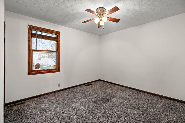 203 E Lake Street, Ashkum, IL 60911