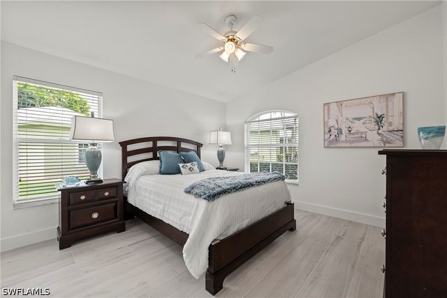 2050 Terrazzo LN, Naples, FL 34104