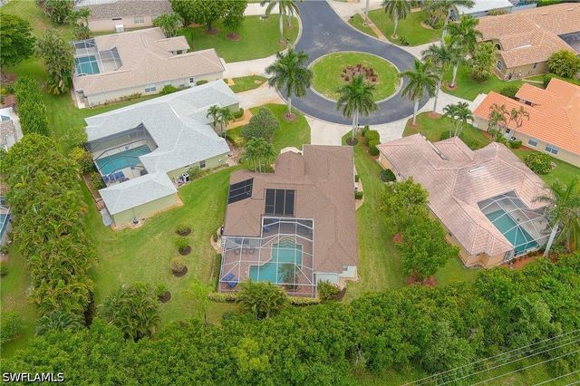 2050 Terrazzo LN, Naples, FL 34104