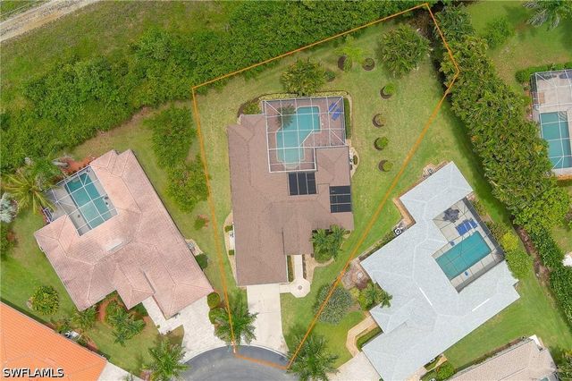 2050 Terrazzo LN, Naples, FL 34104
