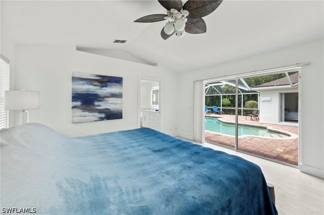 2050 Terrazzo LN, Naples, FL 34104