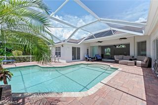 2050 Terrazzo LN, Naples, FL 34104