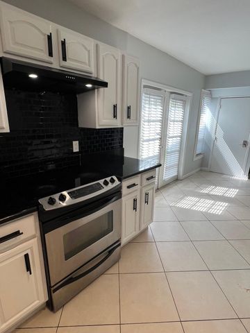 2417 Sundy Avenue, Delray Beach, FL 33444