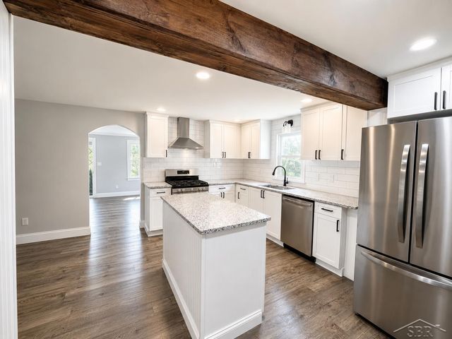 6490 Stroebel Road, Saginaw, MI 48609