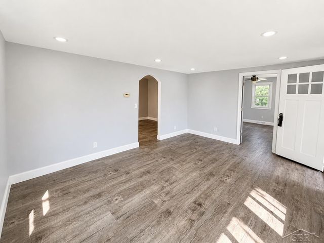 6490 Stroebel Road, Saginaw, MI 48609