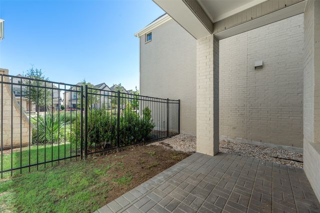 3342 Monarch Pass Drive, Arlington, TX 76005