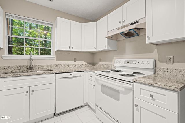 2729 Goshawk Lane, Raleigh, NC 27603